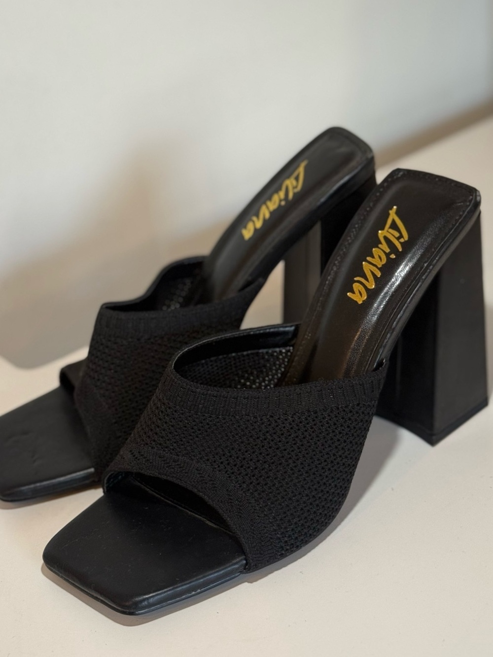 Liliana Black Knit Block Heel Mules Sandals Knitted Summer Woman Size 10 NWOT